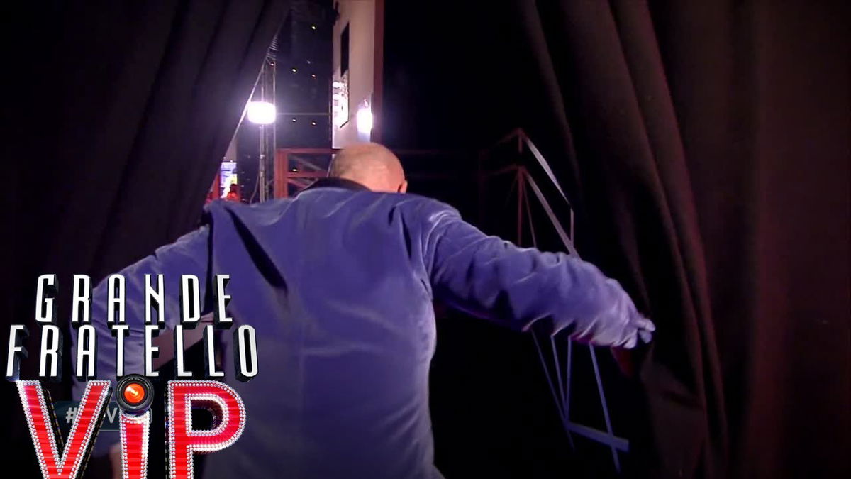 Grande Fratello Vip, salta la trattativa con un ex calciatore famosissimo (e non si tratta del figlio di Maradona) article-post
