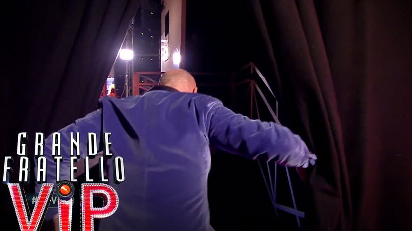 Grande Fratello Vip, salta la trattativa con un ex calciatore famosissimo (e non si tratta del figlio di Maradona) preview