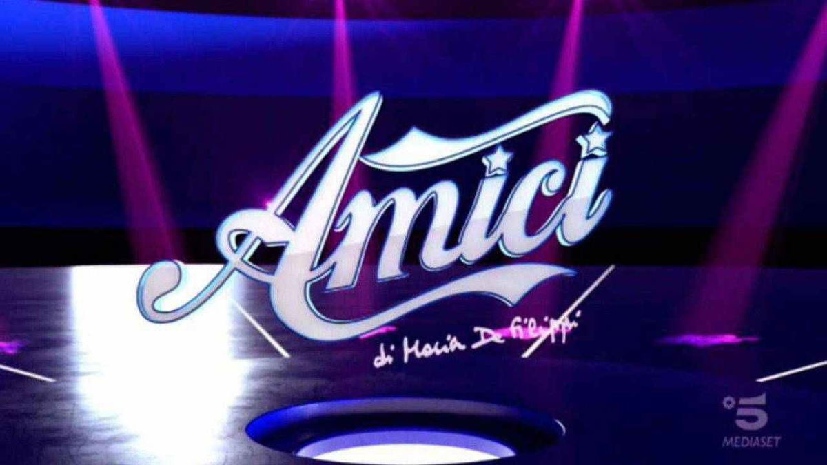 Gli ex allievi di Amici che hanno venduto di più in assoluto (la posizione numero 7 vi sorprenderà) article-post
