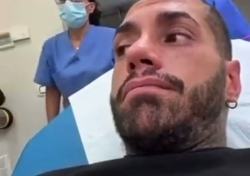 Francesco Chiofalo, come sta? Il video in sedia a rotelle: “Messo male”, la segnalazione preview