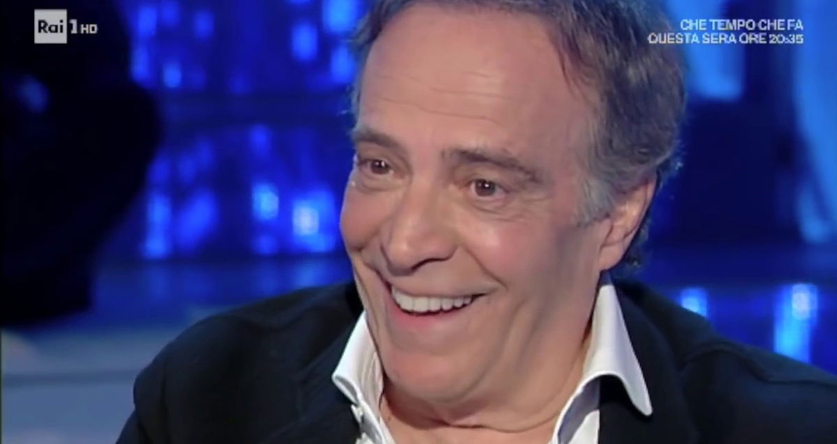 Enrico Montesano a Ballando con le Stelle: è bufera, spettatori si scagliano contro Milly Carlucci article-post