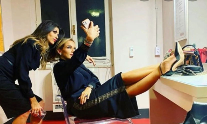 Ecco perché Sonia Bruganelli e Flora Canto non sono più amiche: il mancato invito preview