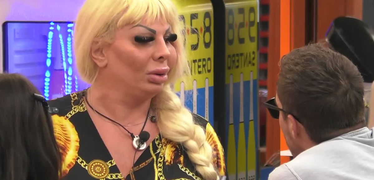 Elenoire Ferruzzi si arrabbia con Antonino al GF Vip 7: “Quando sarai una trans potrai parlare!” – VIDEO article-post