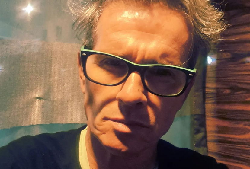 Marco Bellavia al GF Vip 7, cosa fa oggi l’ex fidanzato di Paola Barale e come è nata la loro storia d’amore preview