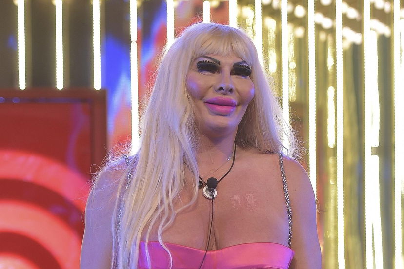 Elenoire Ferruzzi prima del GF Vip: “Ho perdonato tutti, i bulli? Con qualcuno ci ho fatto l’amore” preview