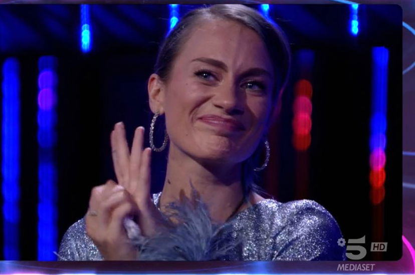 Nikita Pelizon, lo staff pubblica la lista delle offese vergognose e fa una richiesta al GF Vip preview