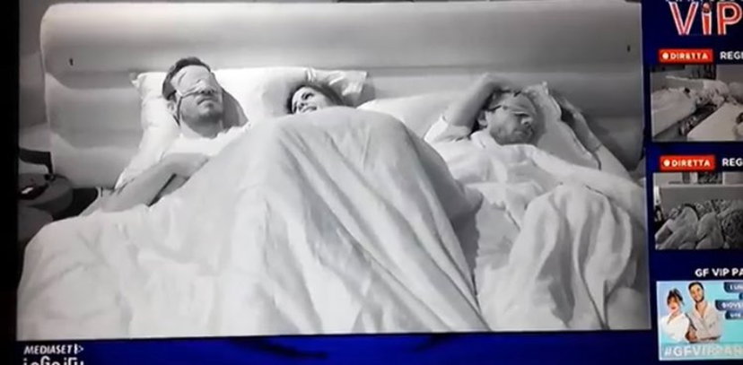 “Tu mi piaci…”, Antonella sotto le coperte con Antonino “chiude” con Edoardo? Ecco cosa è successo stanotte al GF Vip – VIDEO preview