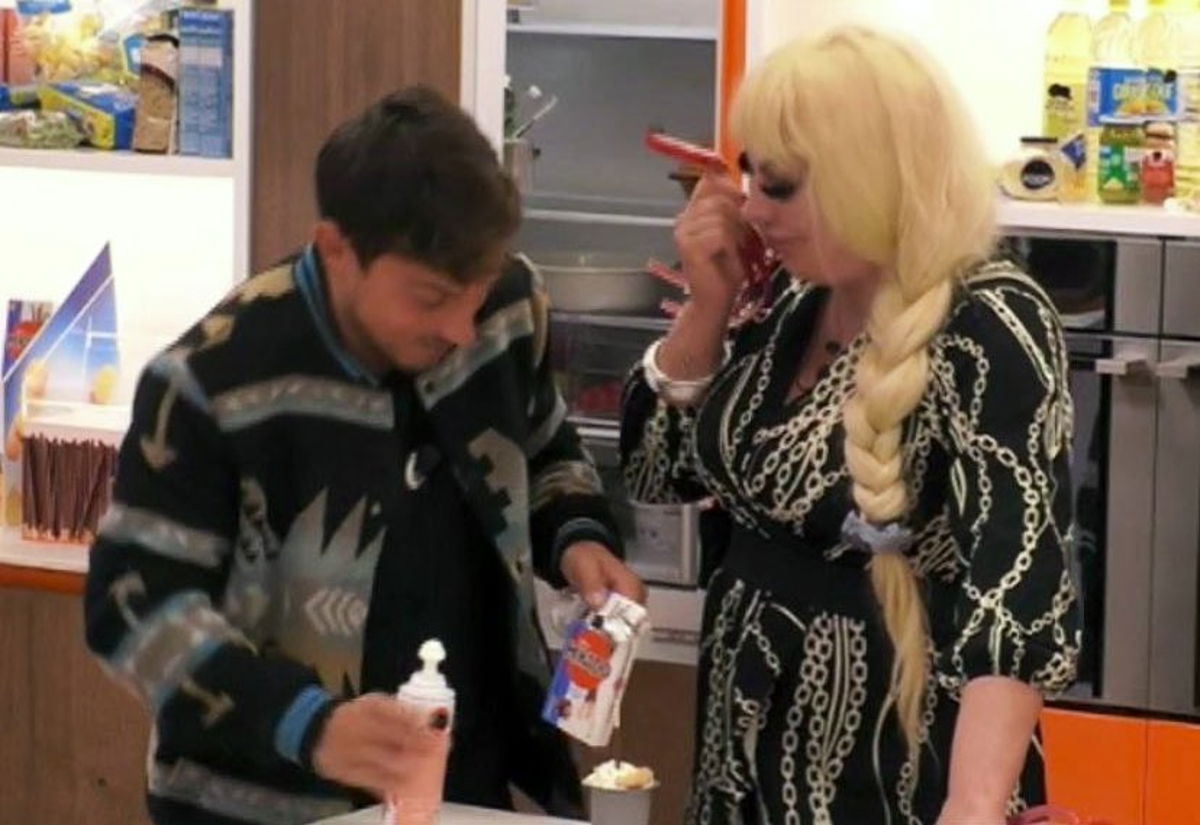 Daniele Dal Moro geloso di Elenoire Ferruzzi? Carolina “conferma” la tesi ma un’azione la smentisce – VIDEO article-post