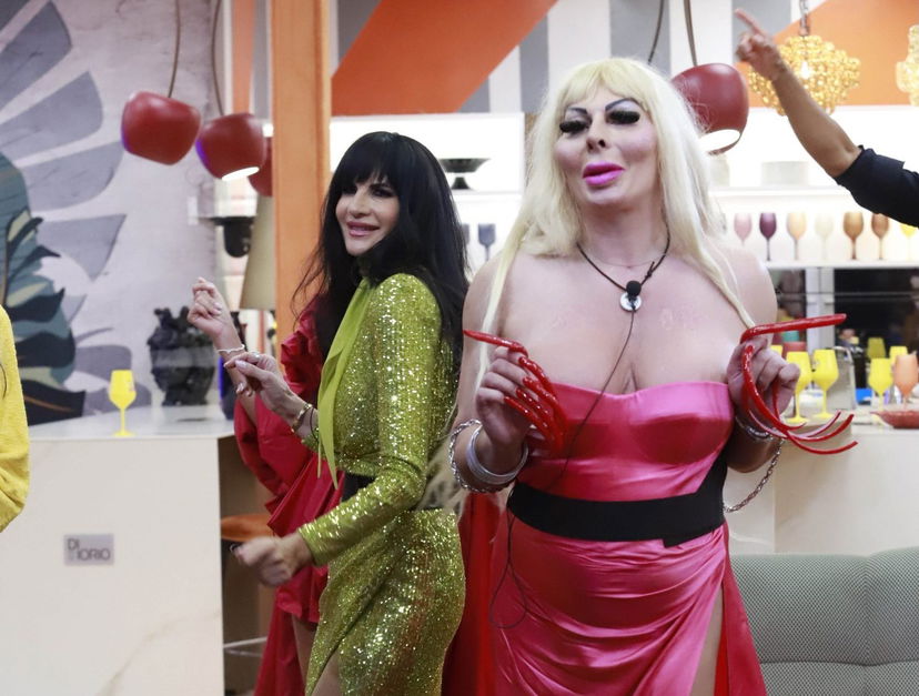 Urla fuori dal GF Vip, Elenoire, Pamela e Antonino presi di mira: alcuni concorrenti sentono le offese – VIDEO preview