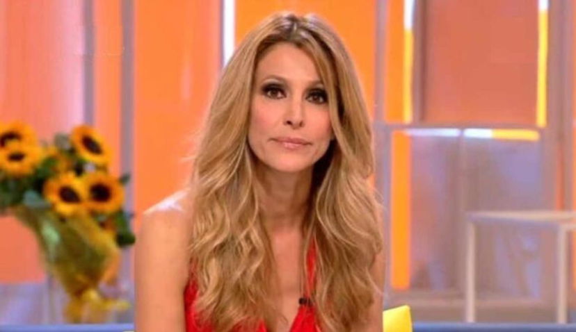 “Minacce e insulti”, Adriana Volpe in Tribunale contro il marito: cosa è successo dopo il GF Vip preview