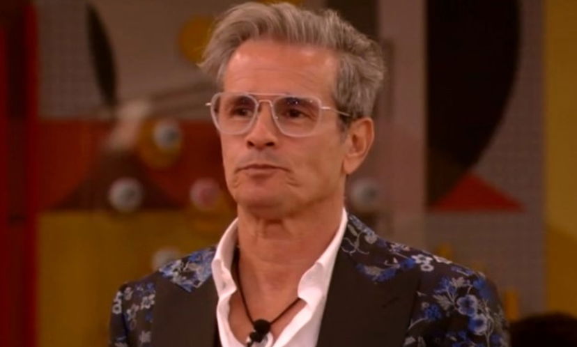 Caso Marco Bellavia, “Signorini e autori imbestialiti”: il retroscena dopo l’abbandono preview