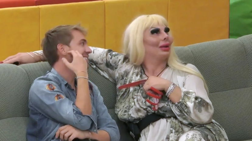 “Ricch*one”: Elenoire Ferruzzi offende Alberto De Pisis: nuova ondata di indignazione verso la Vippona preview