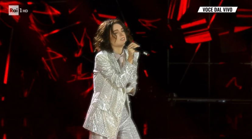 Rosalinda Cannavò è Madame a Tale e Quale Show: c’è anche Andrea Zenga ad applaudirla, la dedica preview