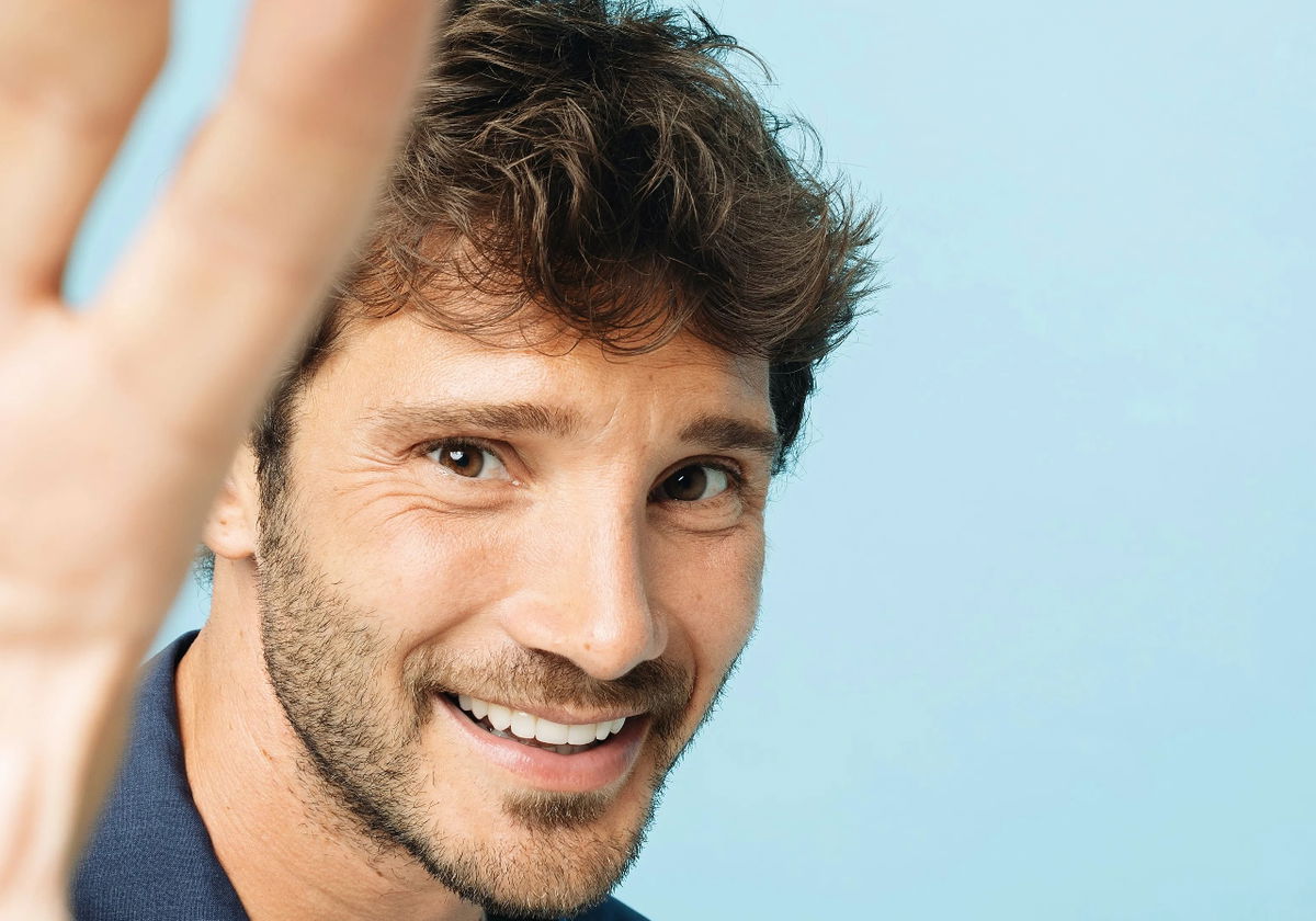 Stefano De Martino commenta la sfida con il GF Vip e parla di gossip: “I pregiudizi ci saranno sempre” article-post