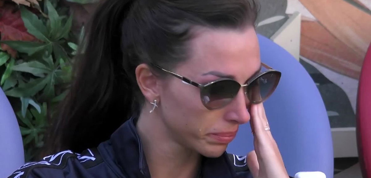 “Mio marito si sta vendicando”, la tesi di Giaele De Donà al GF Vip e l’appello: “Ti aspetto qui!” article-post