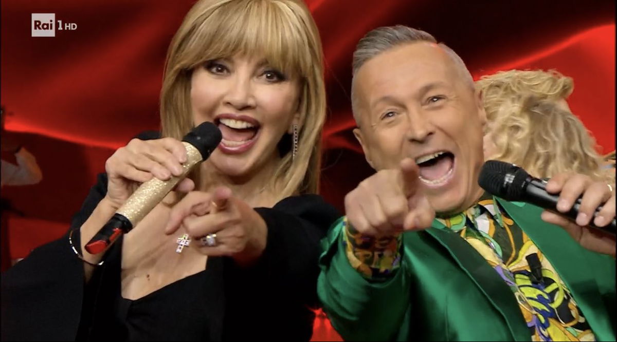 Ascolti TV 12 novembre, Ballando con le stelle contro Tu si que vales: Milly “tallona” Maria, ecco i dati auditel article-post