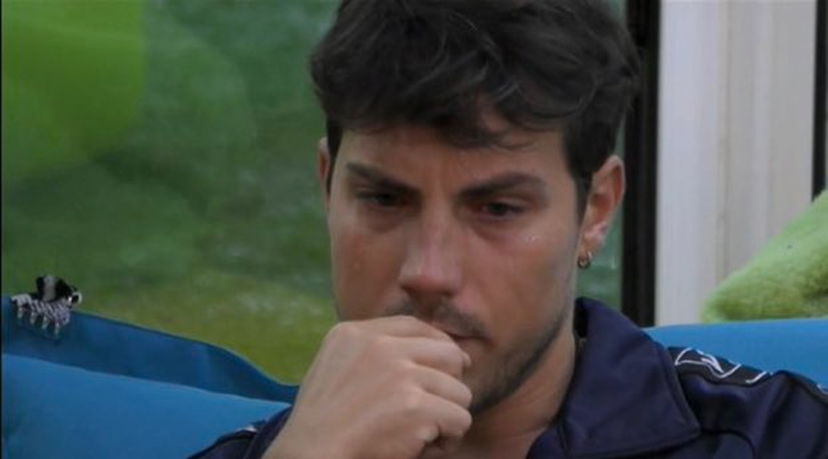 “Sono ad un passo dalla morte”, Daniele Dal Moro preoccupa i fan con una frase allarmante al GF Vip preview