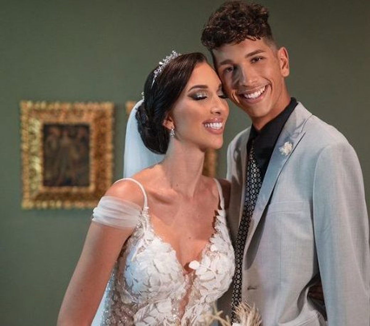 Chi è Mattias, il fratello di Giaele del GF Vip: “Rapporto ritrovato dopo il divorzio dei miei genitori” article-post