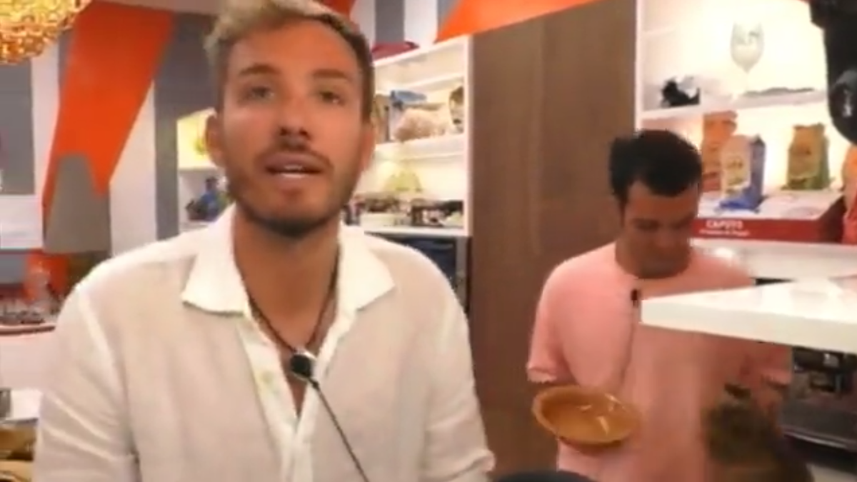 Edoardo Donnamaria ancora ambiguo con Alberto De Pisis: “Fuori dal GF Vip una ripassata in padella gliela do” article-post
