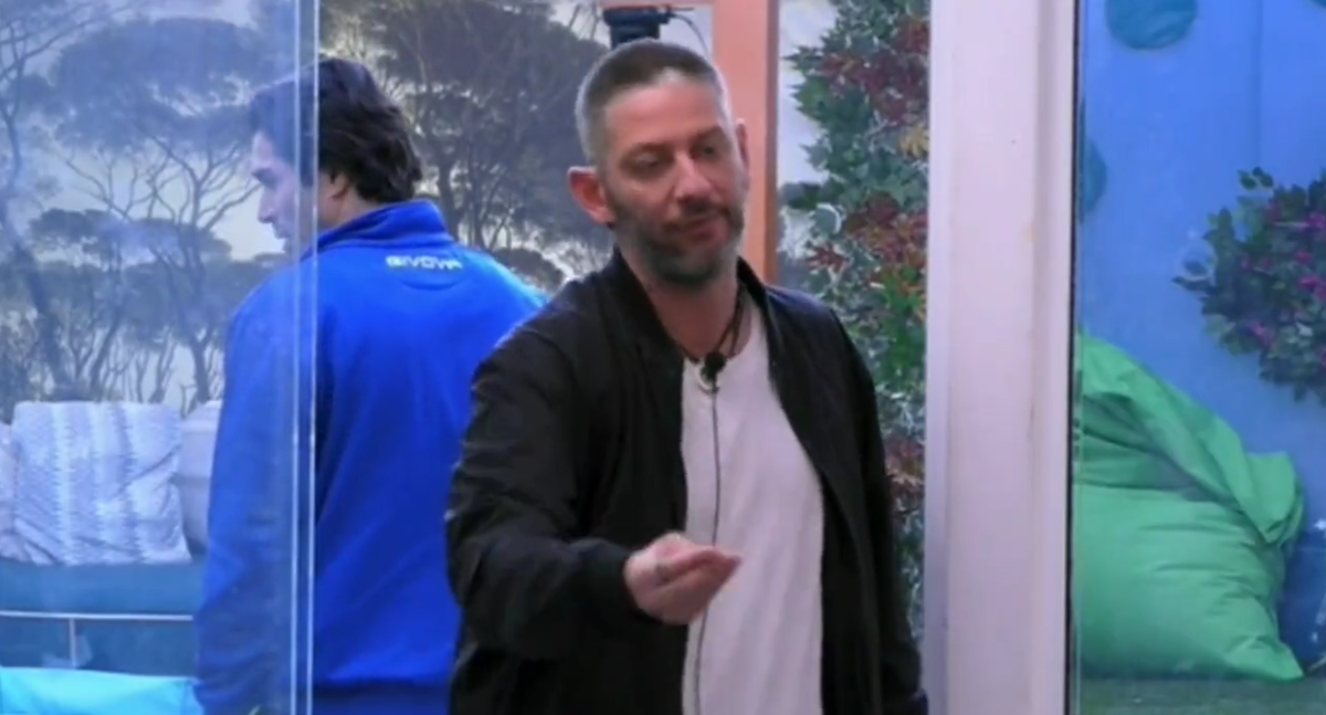 “Squalifica”: Tavassi infrange il regolamento al GF Vip, rivelazioni fatte e caos social article-post