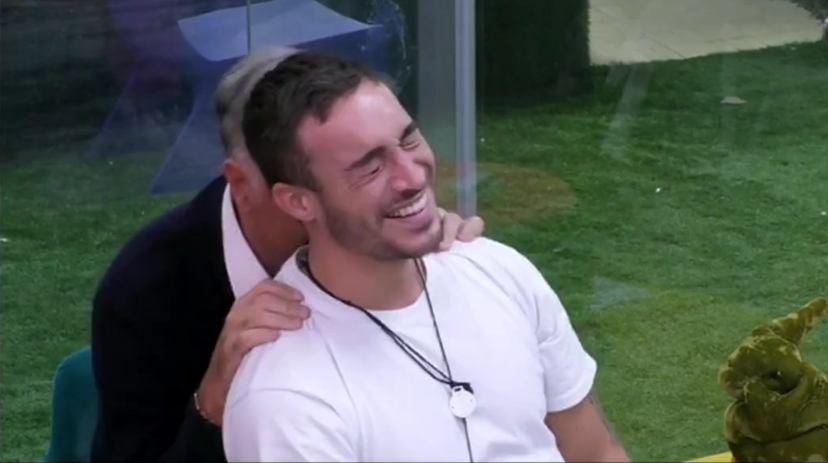 Antonino, squalifica per le frasi su Oriana? Belen tirata in mezzo, appello social e paragone con De Martino preview