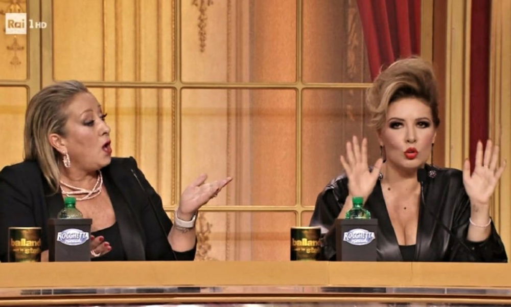 Selvaggia Lucarelli su Carolyn Smith: “Con Lorenzo ha fatto una delle cose più scorrette viste a Ballando! Mi soffre, io no” article-post