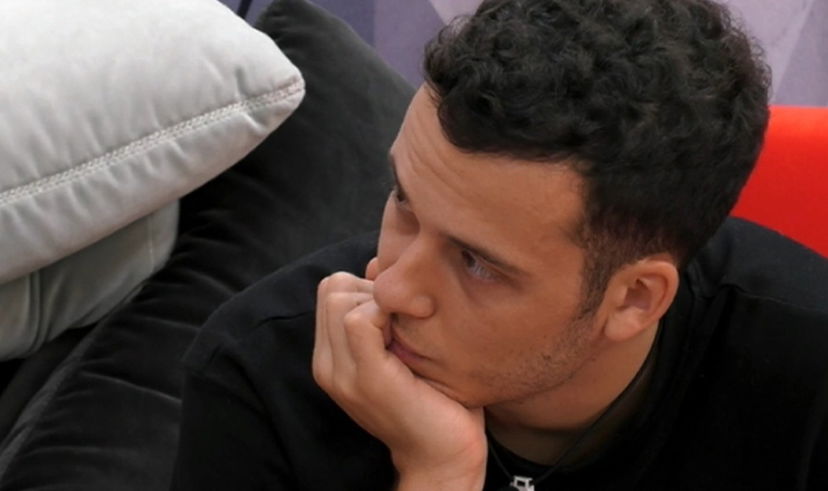 Edoardo stufo di Antonella: “Voglio andare via, mi ha rotto il cazz*!”, lo sfogo al GF Vip – VIDEO preview