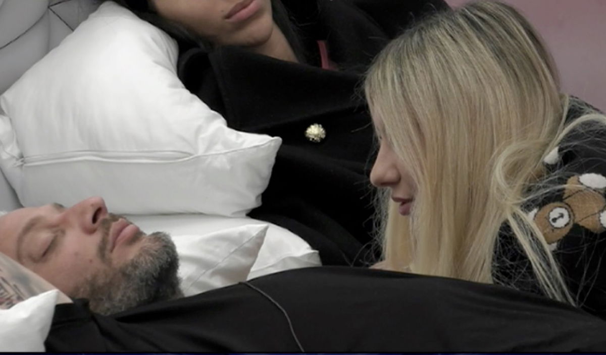 La decisione di Tavassi sul rapporto con Micol: ecco cosa farà article-post