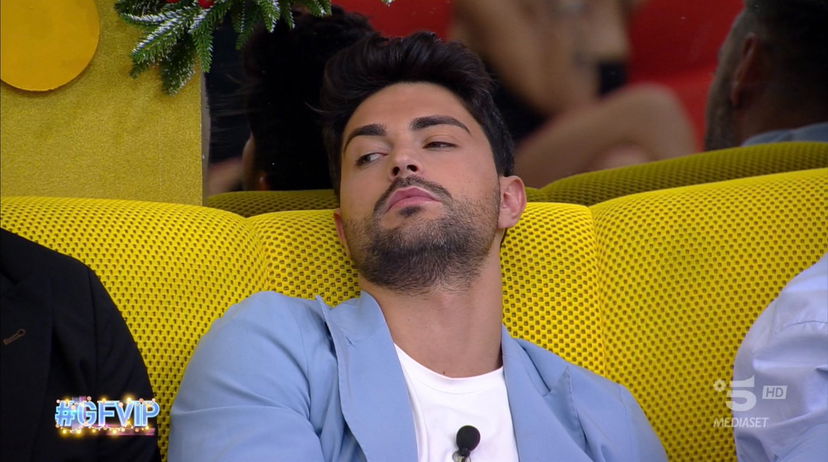 Davide Donadei ha tradito Chiara Rabbi? Spunta l’ex di Amici prima del GF Vip preview