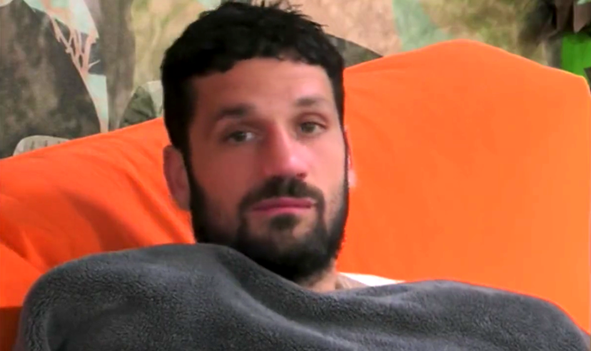 “Voglio uscire, non ce la faccio più”: Luca Salatino lascia il GF Vip insieme ad un altro Vippone? Ecco quando preview