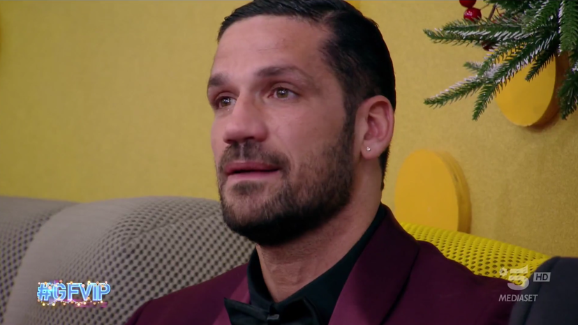 Luca Salatino abbandona definitivamente il GF Vip 7: coinvolta anche Maria De Filippi preview