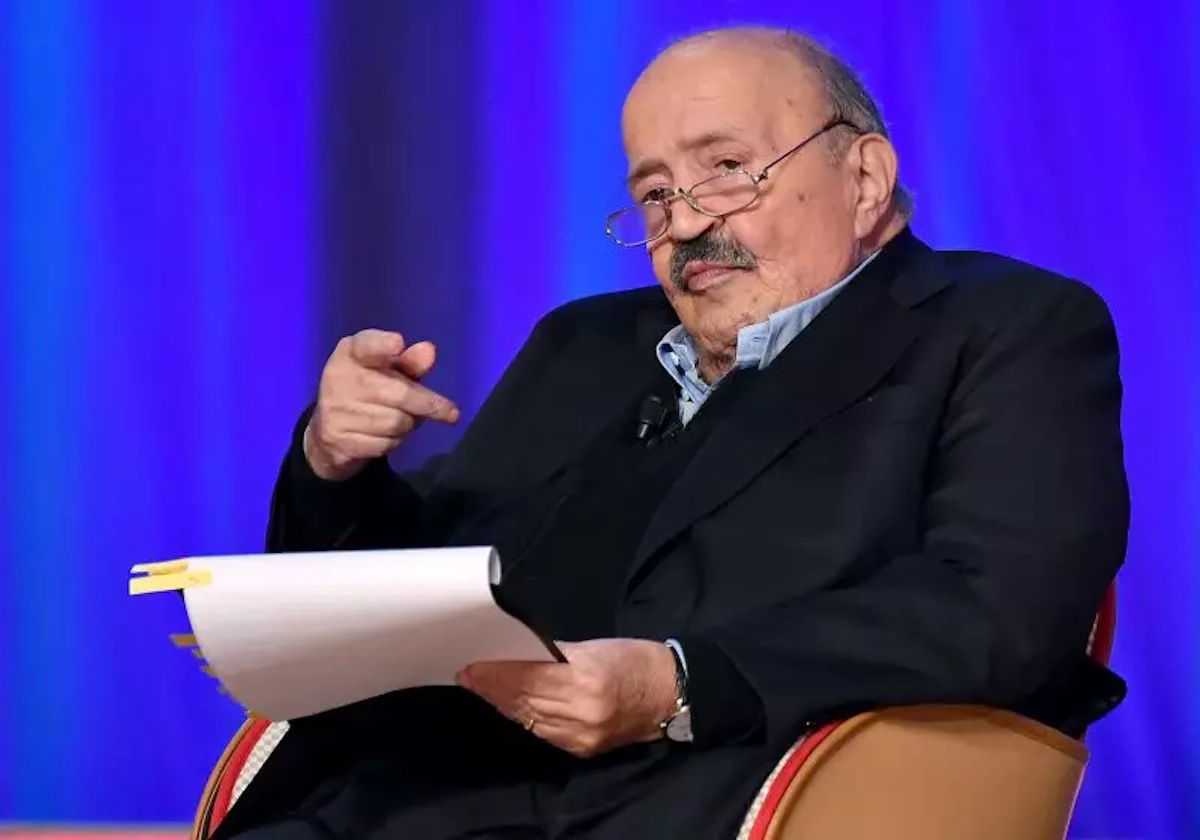 Costanzo “affonda” (quasi) tutta la giuria di Ballando con le stelle e attacca un concorrente: “Quell’imbecille!” article-post