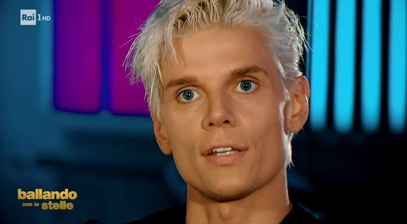 La mamma di Alessandro Egger chiede aiuto a Signorini che “difende” Ballando: cosa pensa Alfonso preview