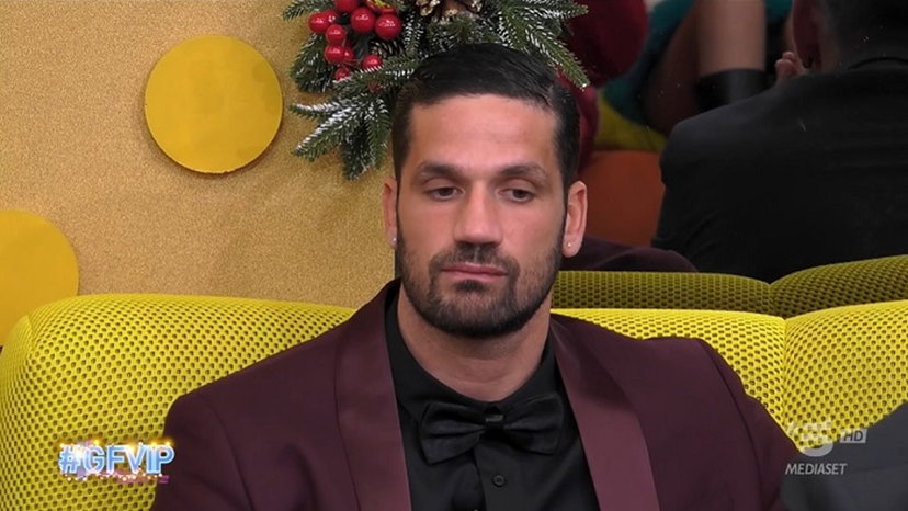 Biglietto nella valigia di Luca Salatino: Vippone ha mandato un messaggio all’esterno, svelato il contenuto preview