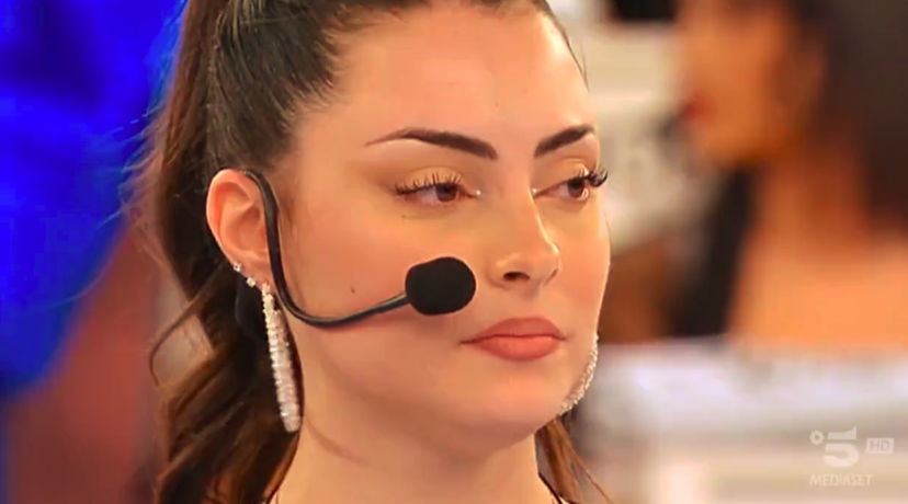 “So cosa è successo a Capodanno”, Amici 22: parlano due persone vicine a Valeria “guera” Mancini preview