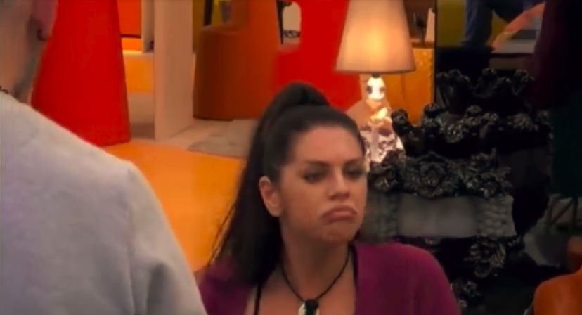 Tavassi rimette in riga Antonella, vittimismo e accuse: “Il mio fidanzato fa il complice” preview