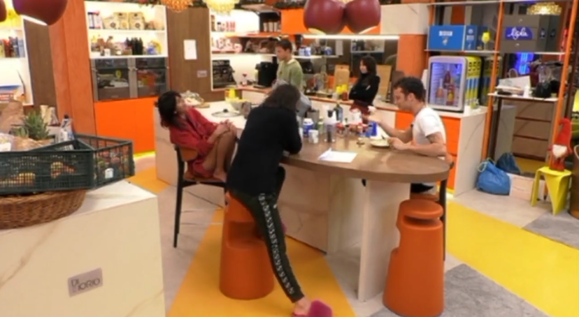 “Matta e cattiva”, è scontro tra Donnamaria e Dana: volano nuove offese in arabo preview