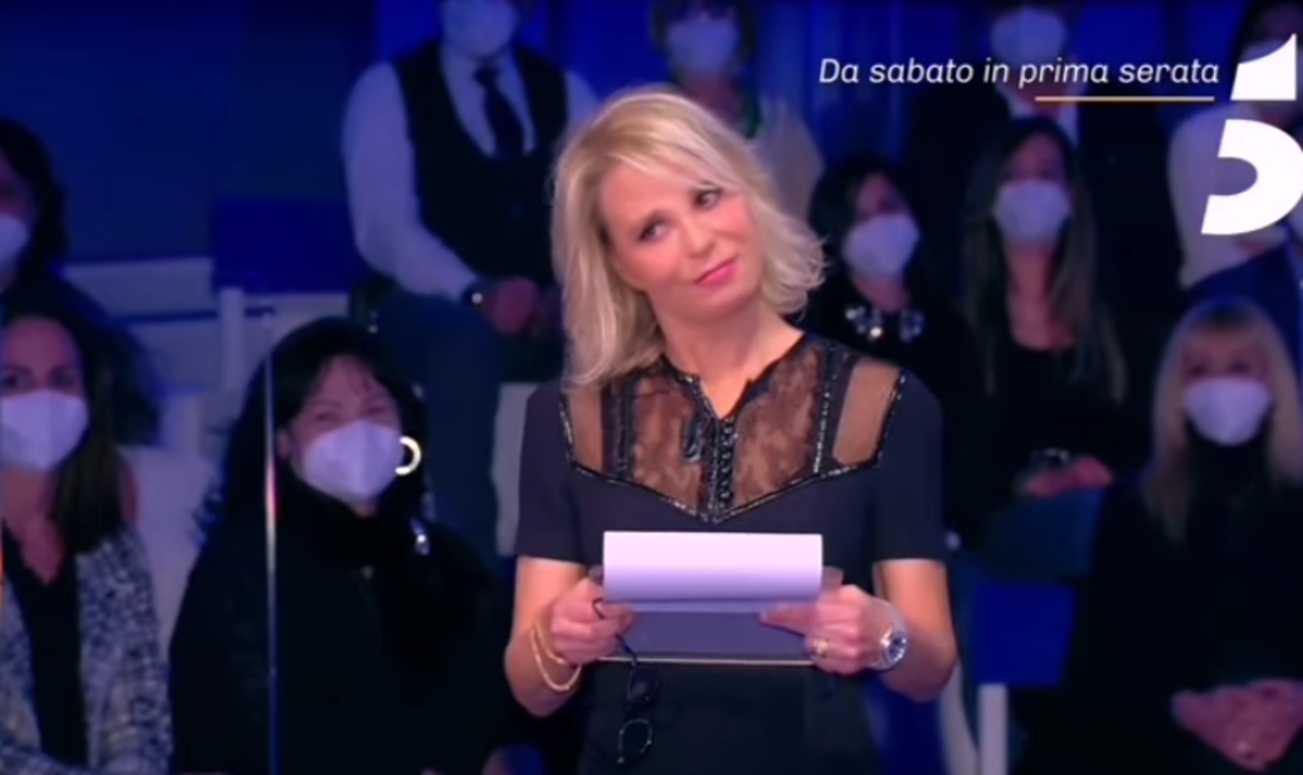 Corna a C’è posta per te: tradimenti e lacrime nelle nuove storie di Maria De Filippi article-post