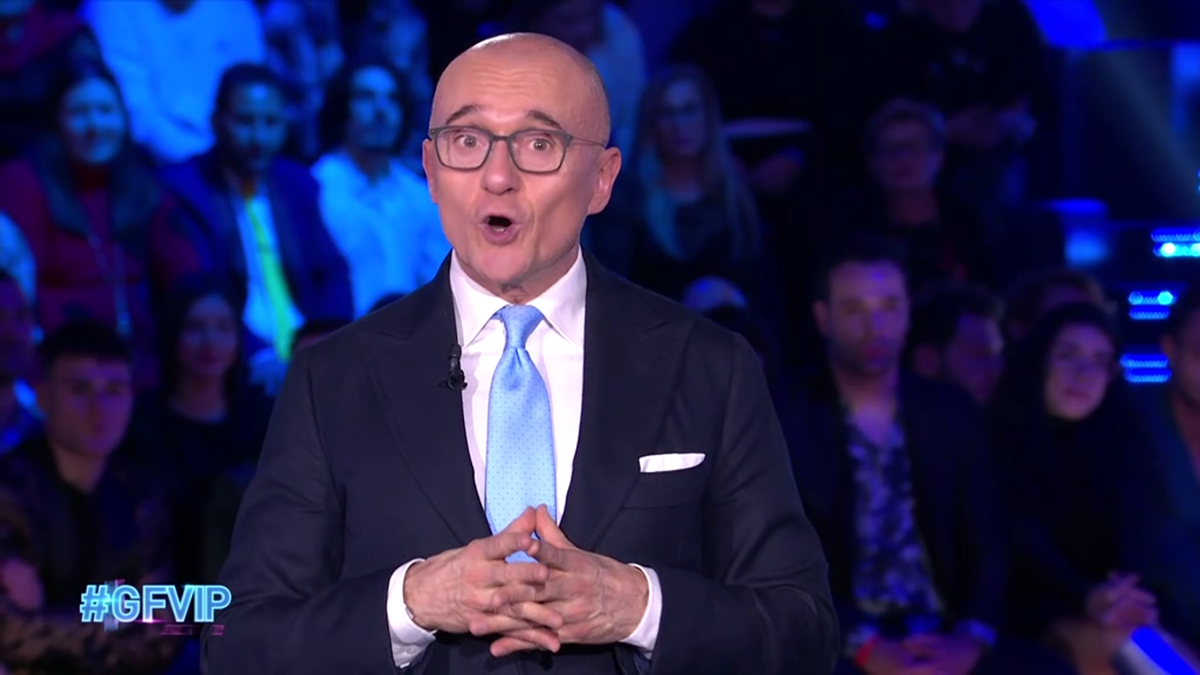 La mamma di un Vippone interviene durante la diretta: “Puntata inutile!”, pesante stoccata al GF Vip article-post