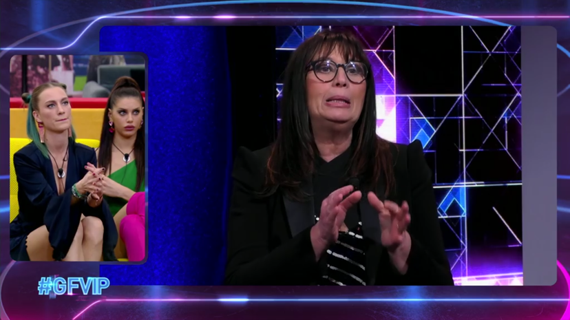 La difesa della mamma di Onestini fa sbottare Sonia Bruganelli e lo staff di Nikita: “Mi vergogno per lei!” preview