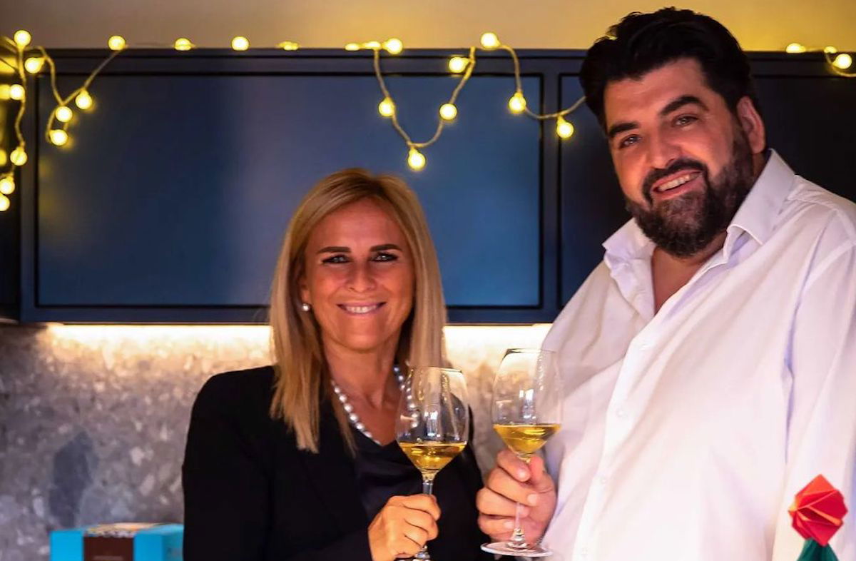 Chi è Cinzia Primatesta, moglie di Antonino Cannavacciuolo e mamma di due figli: “Il primo incontro quando avevo 20 anni” article-post