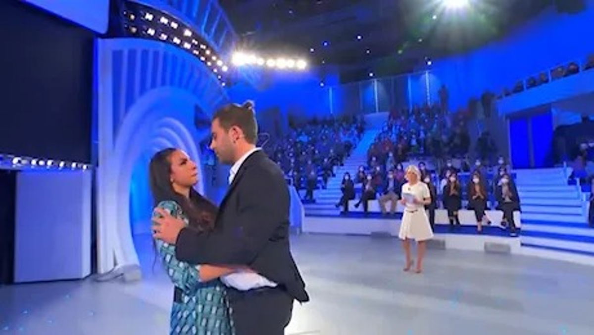 Valentina e Stefano, cosa è successo dopo la puntata di C’è posta per te: lei criticata, il motivo article-post