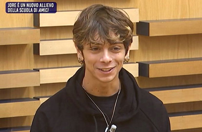 Perché Jore ha abbandonato Amici 22? I motivi dietro l’addio alla Scuola preview
