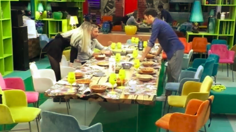 La mamma di Tavassi sgancia la bomba e demolisce gli autori del GF Vip: “Cosa mi hanno detto…” preview