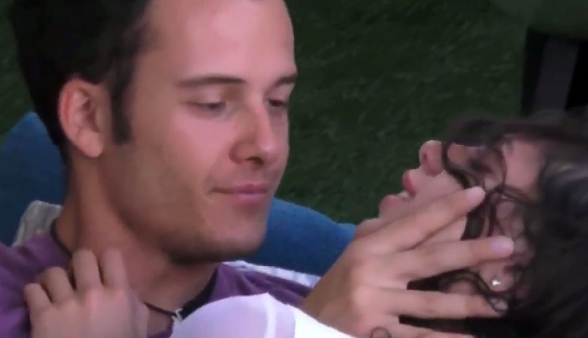 Donnamaria, il gesto per Antonella fa impazzire i fan