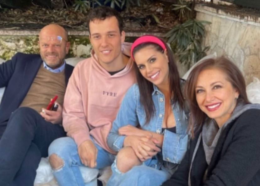 Antonella Fiordelisi, lite con i genitori? Video smentisce ma spunta un’indiscrezione: “Il danno è stato già fatto” preview