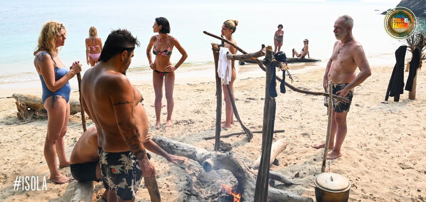 Isola dei Famosi 2023, contratti annullati: “lauta penale”, naufraghi non idonei, l’indiscrezione e la mossa dei vertici preview
