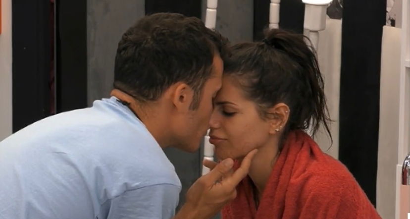 Ex Vippona contro i Donnalisi svela se ha sentito Antonella e lancia una frecciatina – VIDEO preview