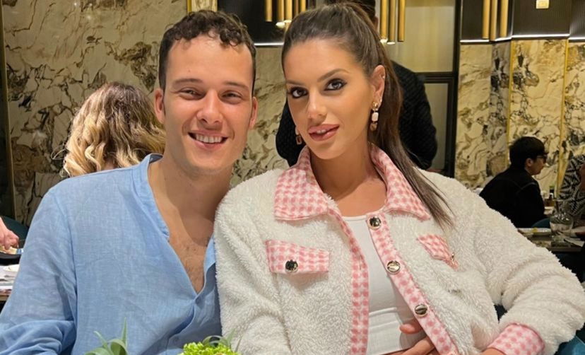 Giulia Salemi a cena con gli Spartani: come ha reagito Antonella Fiordelisi, il gesto preview