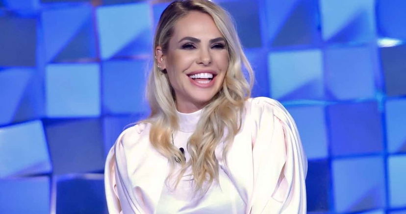 Fan di Ilary Blasi, il “folle” gesto di un estimatore: ecco la sua reazione preview